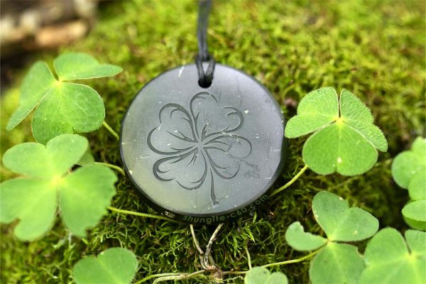 shungite Clover for good luck