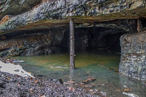 entrance to mine of shun'ga