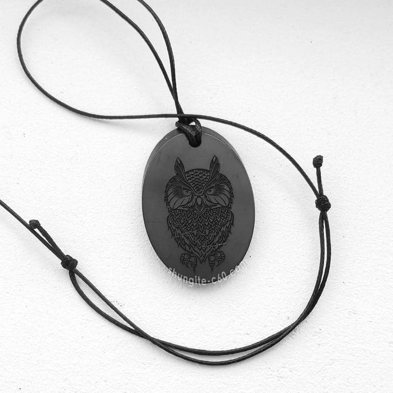 pendant flying owl engraving