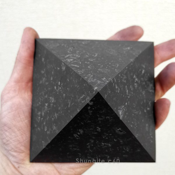 quartz inclusions in carbon pyramid